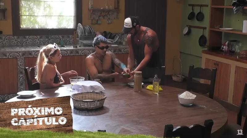 Canal 13 - Arturo Longton no sabe cortar una palta