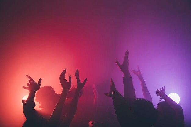 Canciones más alegres según la IA