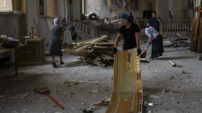 AFP - Catedral dañada en Ucrania por la guerra con Rusia