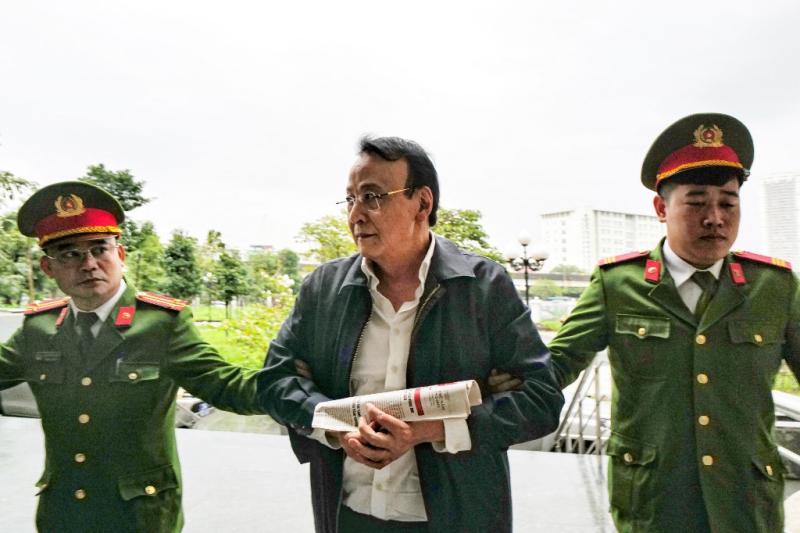 Magnate de Vietnam juzgado por presunta estafa de 355 millones de dólares