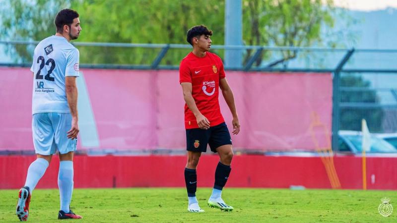 Yuzun Ley ya tuvo sus primeras citaciones en el primer equipo de Mallorca - Créditos: Instagram