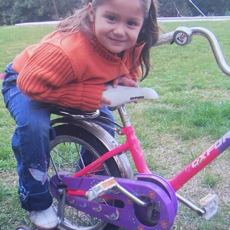 La tierna foto de su infancia que compartió Trini Neira - Créditos: Instagram