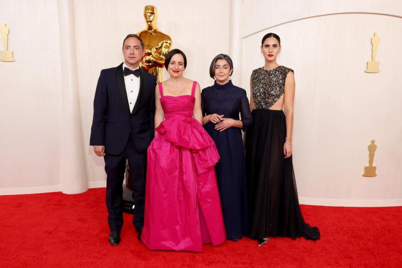 Maite Alberdi y su equipo en los Premios Oscar - AFP