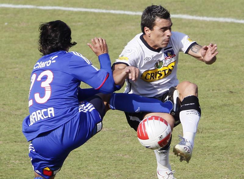 Agencia Uno - Patada en los testículos