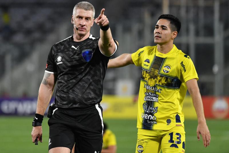 Colo Colo podría cambiar de localía en la Copa Libertadores tras el informe del árbitro brasileño Anderson Daronco - Crédito: Agencia Uno.