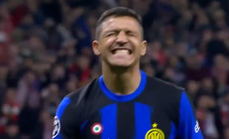 Alexis Sánchez erró penal en la eliminación de Inter de Milán de la Champions League - Crédito: Captura.