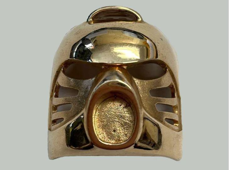 Shop Goodwill - La valiosa pieza de Lego