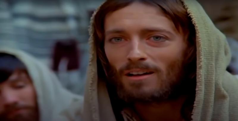 Captura - Robert Powell en "Jesús de Nazaret" (1977)