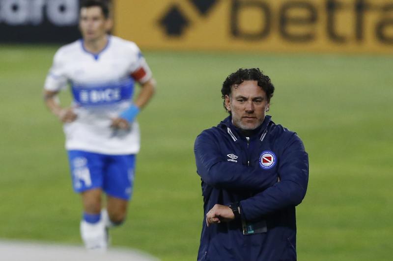 Gabriel Milito está a detalles de ser el nuevo DT de la UC - Crédito: Photosport