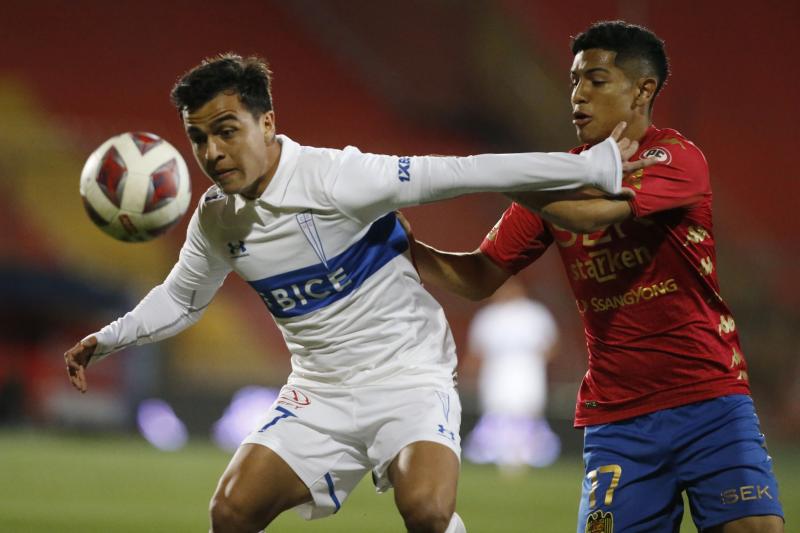 Nicolás Núñez apuntó a Franco di Santo para mostrar uno de los problemas en la UC / Créditos: Photosport