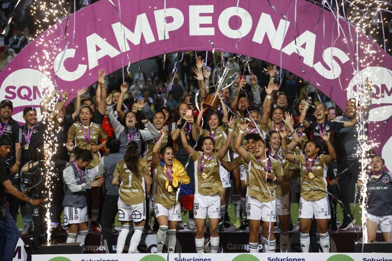 Zapping anuncia la transmisión del Campeonato Femenino. / Photosport