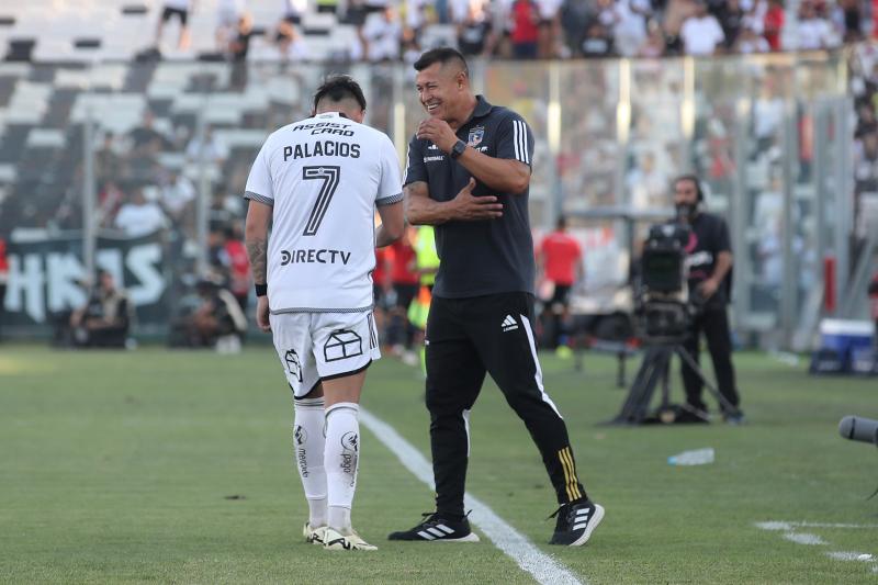 Jorge Almirón quiere sumar refuerzos para Colo Colo - Créditos: Photosport