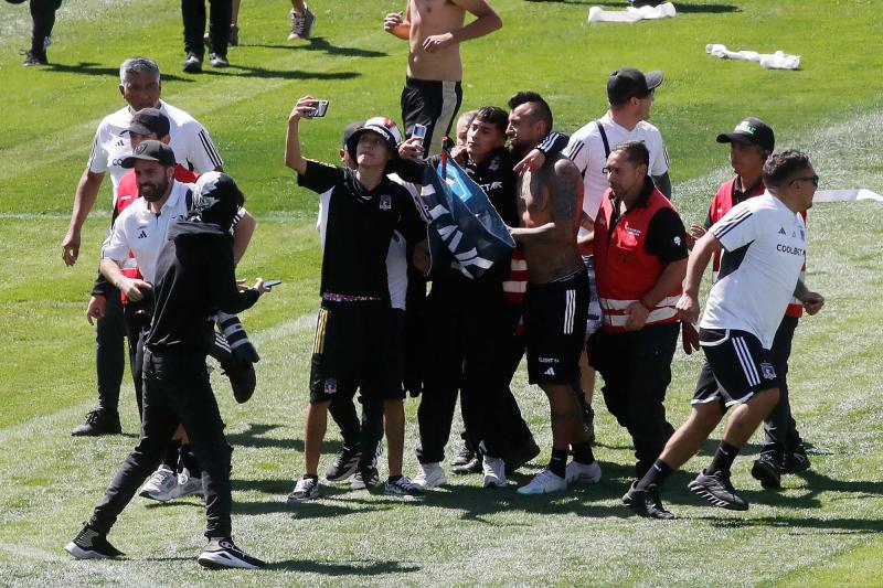 Aton - Caos en el arengazo de Colo Colo previo al Superclásico
