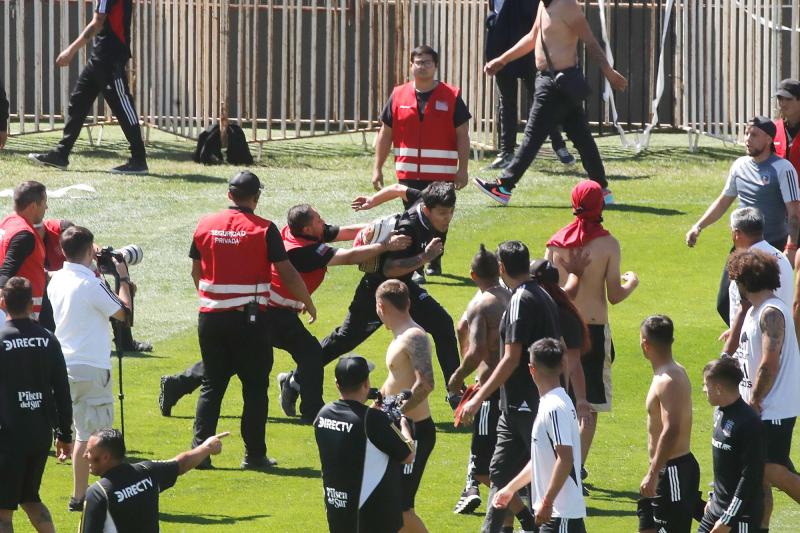 Aton - Caos en el arengazo de Colo Colo previo al Superclásico