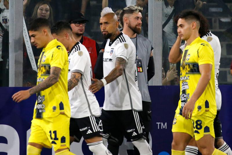 El Monumental quedó en duda para la Copa Libertadores tras la serie entre Colo Colo y Sportivo Trinidense - Crédito: Photosport.