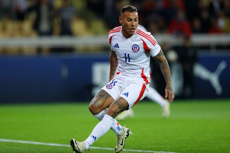 Eduardo Vargas llegó a los 41 goles en la Roja - Photosport