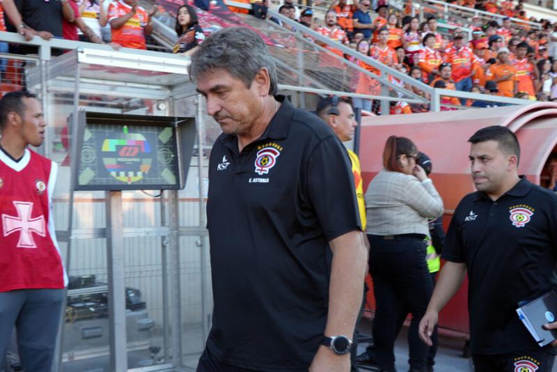 Emiliano Astorga no tiene considerado a Tomás Roco en Cobreloa - Crédito: Photosport.