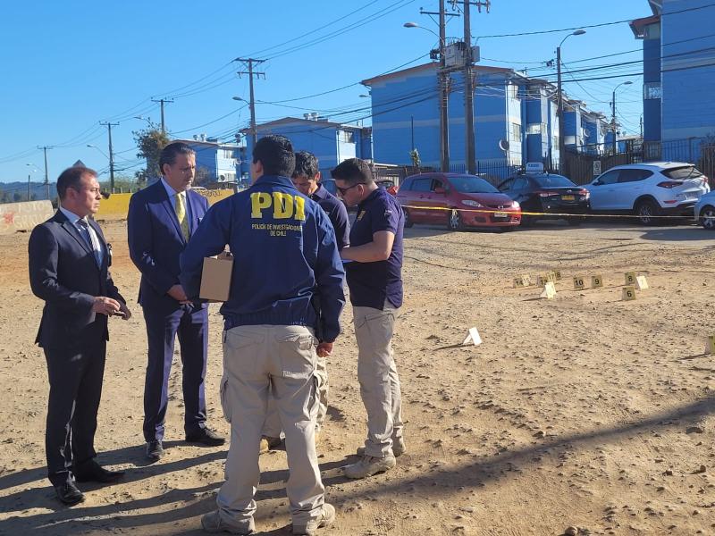 PDI - Doble homicidio en Cerro Placeres: Victimas recibieron al menos 18 disparos