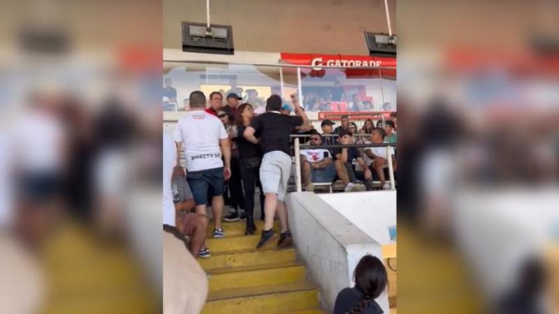 Agresión de hincha de Colo Colo a niño en el Superclásico