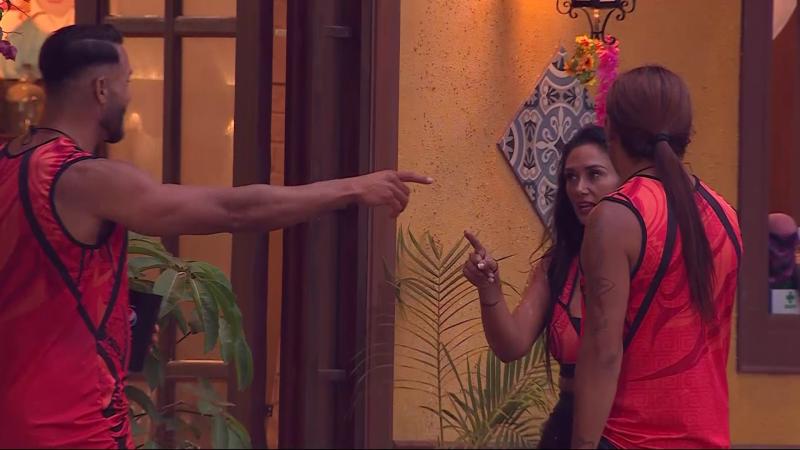 Canal 13 - Pamela Díaz, Fabio Agostini y Botota en Tierra Brava