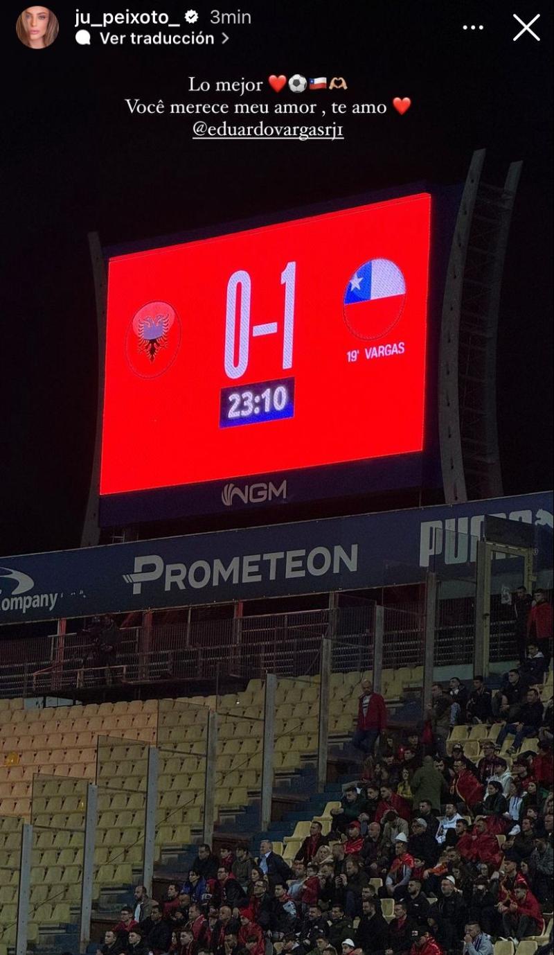 El festejo de Juliana Peixoto tras el gol de Eduardo Vargas - Crédito: Instagram