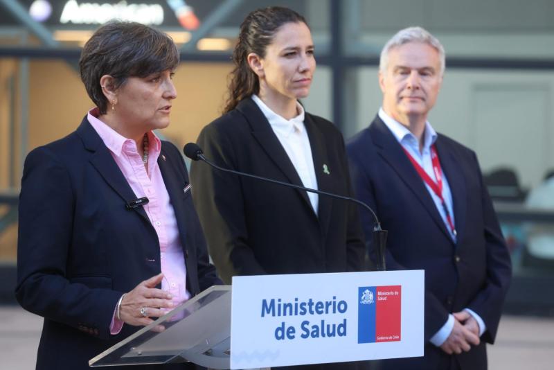 Ministra Ximena Aguilera recibió el primer cargamento de Nirsevimab - Minsal