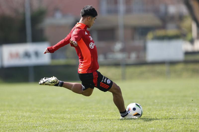 Darío Osorio, uno de los jugadores a seguir en la Roja - Crédito: X @laroja