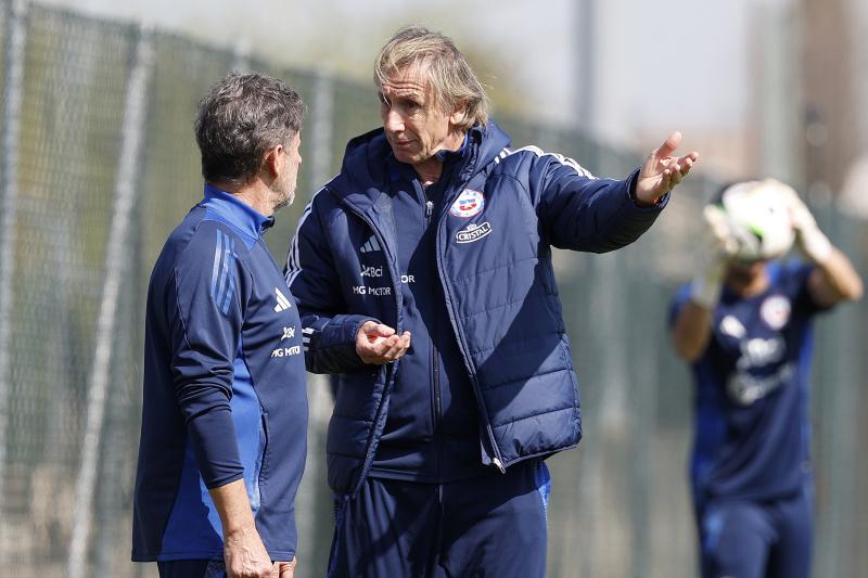 Ricardo Gareca tiene dudas de cara al amistoso contra Francia - Crédito: La Roja