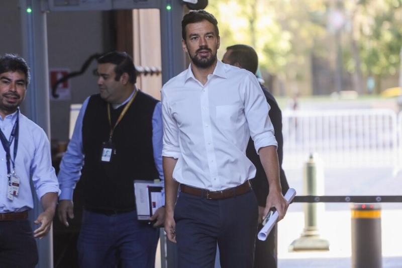 Agencia Uno - Alcalde de Maipú, Tomás Vodanovic