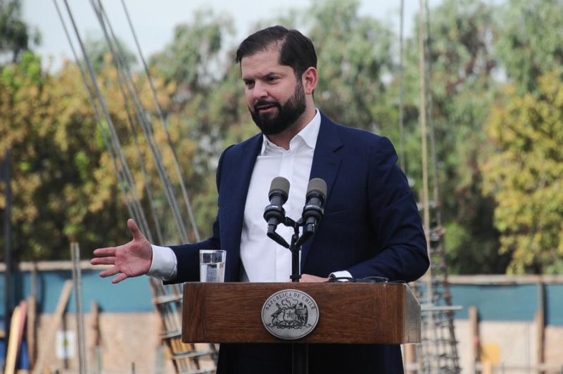 Agencia Uno - Presidente Boric emplaza a los empresarios