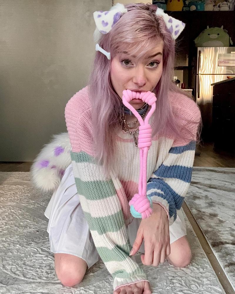 Instagram - Joven streamer se cree perro