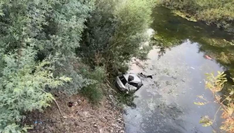 Dos personas mueren en el puente Cautín: Auto cayó 15 metros