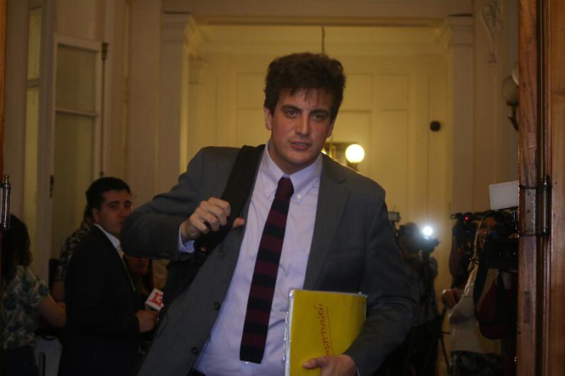 Agencia Uno . Diputado RN Diego Schalper critica al PC