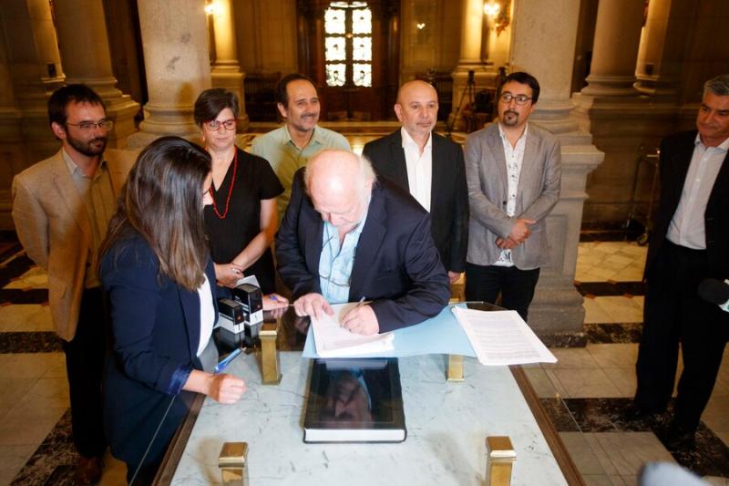 Agencia Uno - Senadores van al TC por ley corta de isapres