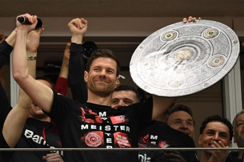 AFP - Xabi Alonso celebrando la Bundesliga