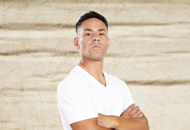 Canal 13 - Claudio Valdivia entra a ¿Ganar o Servir?