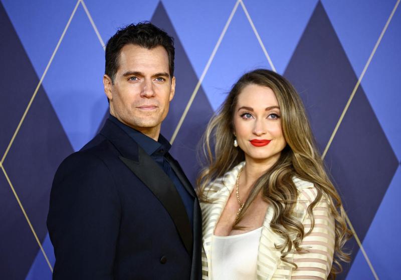 AFP - Henry Cavill y su pareja Natalie Viscuso