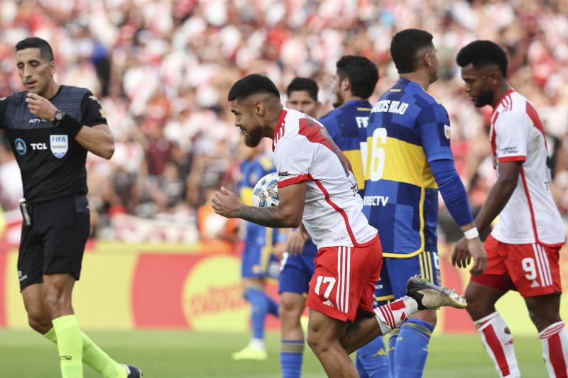 Paulo Díaz anotó en la derrota de River Plate ante Boca Juniors - Créditos: AFP