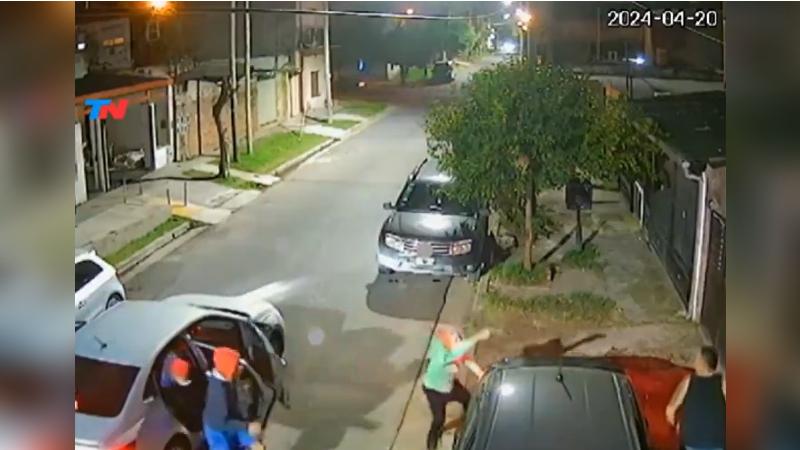 @todonoticias - Hombre fue asaltado en la puerta de su casa en Argentina