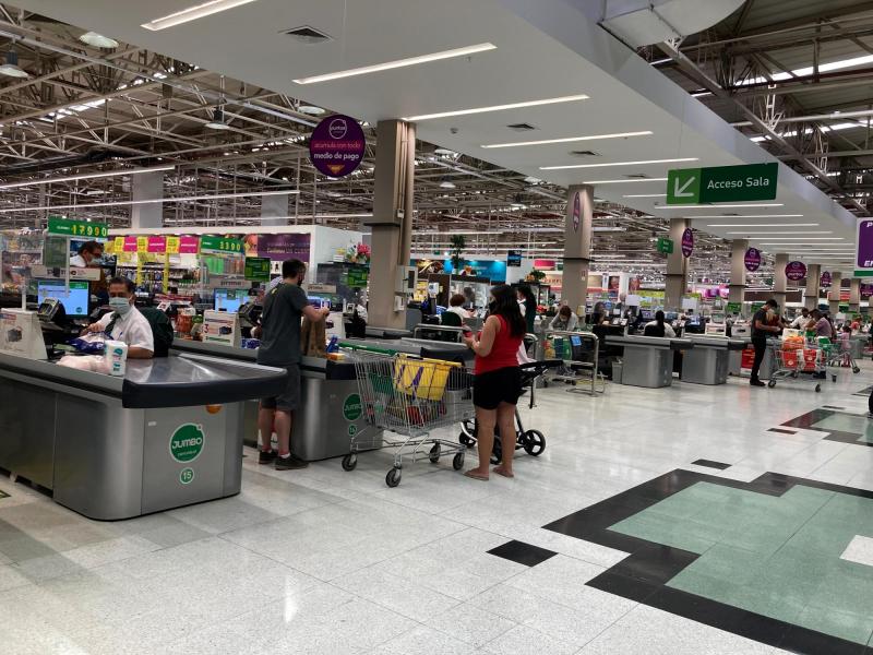 Qué puede abrir y qué no este 1 de mayo - Referencial Agencia Uno