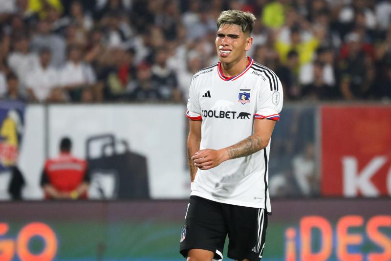 Carlos Palacios fue criticado en redes por los hinchas de Colo Colo - Agencia Uno