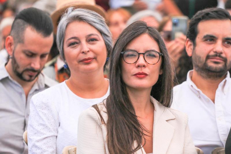 Las ministras Camila Vallejo y Jeanette Jara fueron nombradas por el Presidente Boric - Agencia Uno