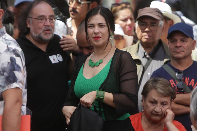 Karol Cariola (PC) y búsqueda de censura para mesa de la Cámara: "Responde a una intención política de cambiar el foco de la discusión, de querer revertir una decisión democrática"