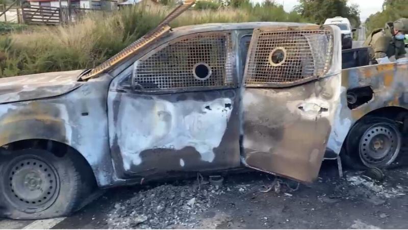 Agencia Uno - Tres carabineros son asesinados en Cañete: Así quedó la patrulla los uniformados