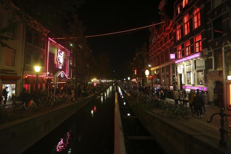 Orrego propone Barrio Rojo en Santiago - Referencial Agencia Uno en Ámsterdam