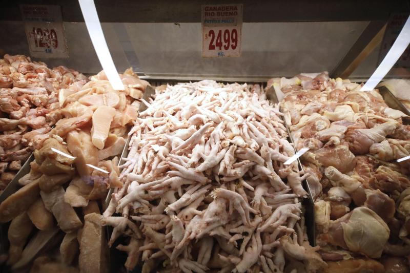 ATON (referencial) - Más de mil kilos de pollos confiscados por estar en mal estado