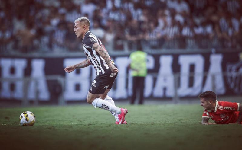 Eduardo Vargas recibió el respaldo de su DT en Brasil. / Foto: @eduardovargasrj1