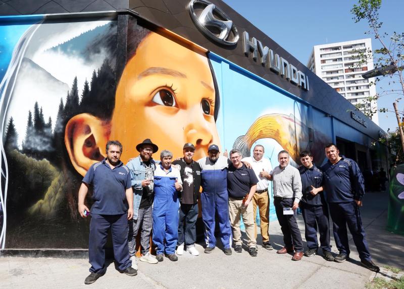 Gildemeister inaugura mural urbano