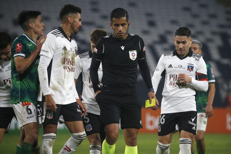 El árbitro chileno Rodrigo Carvajal será parte del VAR en los Juegos Olímpicos. / Photosport