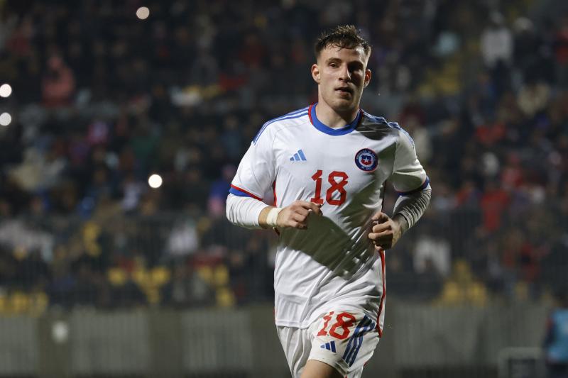 Bruno Barticciotto pasó de ser la esperanza de la Roja a estar viviendo un calvario en Argentina. / Photosport